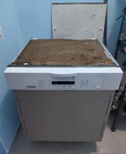  Съдомиялна  MIELE  за полувграждане