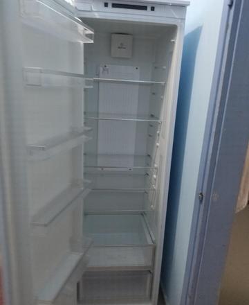 Вертикален  хладилник  EXQUISIT