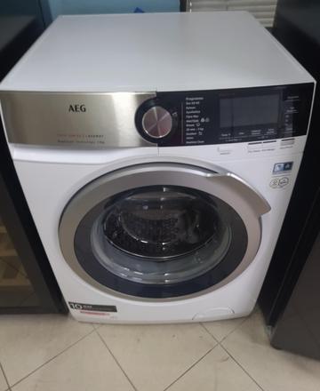 Пералня  AEG  LAVAMAT  с инверторен мотор