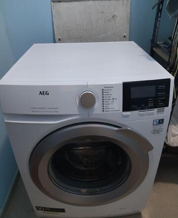 Пералня  AEG с инверторен мотор  