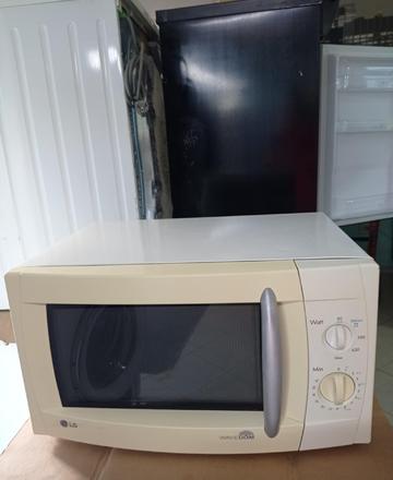 Микровълнова фурна LG