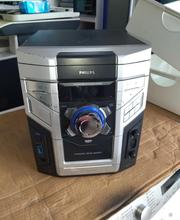 Уредба PHILIPS - 3 диска, тунер, флашка, касетка и USB вход (БЕЗ КОЛОНИ)