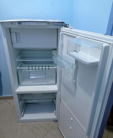 Верт. х-к с вътр. камера SIMENS за вграждане