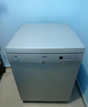 Свободностояща съдомиялна BOSCH