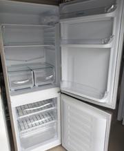 Вертикален комбиниран  хладилник  INDESIT