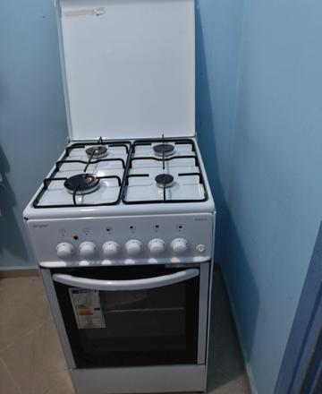 Комб.готварска печка EXQUISIT-котлоните на газ,фурната на ток