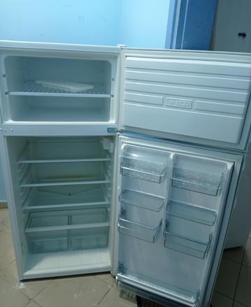 Вертикален хладилник  GORENJE с горна  камера