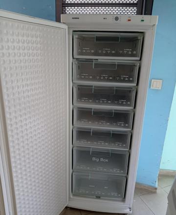 Вертикален фризер SIEMENS
