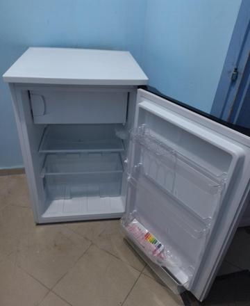 Вертикален хладилник EXQUISIT  с вътрешна камера  (НОВ)